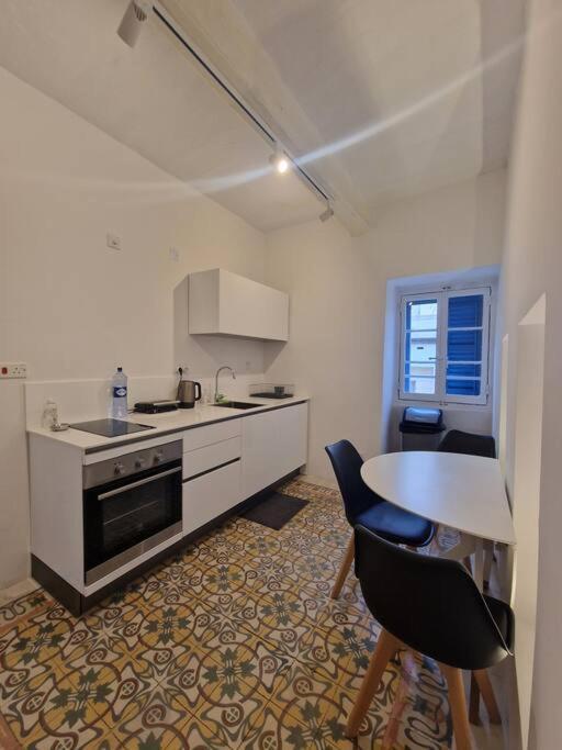 No 60, 2Nd Floor, Centrally Located, Fully Equipped Studio Apt Il-Furjana Exterior photo